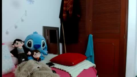 emilyzans07 online show from 23, 2, 2025