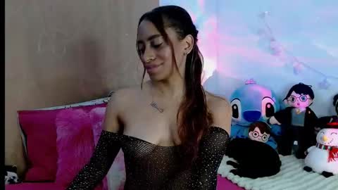 emilyzans07 online show from 6, 3, 2025