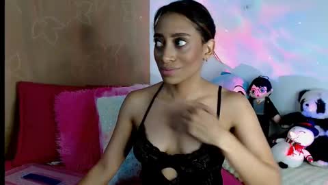 emilyzans07 online show from 12, 3, 2025