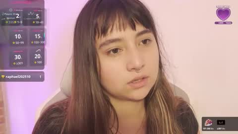 Snapshot of emitaa17228 chatting on 28, 10, 2025 emma online show from 28, 10, 2025