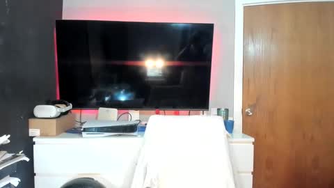 emliyjamesmjb online show from 5, 12, 2024