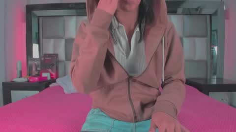 Snapshot of emma__js_ chatting on 30, 9, 2025 emma__js_ online show from 30, 9, 2025