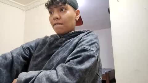 Snapshot of emma_and_thom chatting on 8, 3, 2026 emma_and_thom online show from 8, 3, 2026