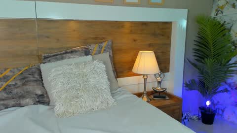 Snapshot of emma_bakker_ chatting on 1, 2, 2025 Emma online show from 1, 2, 2025