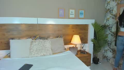 Snapshot of emma_bakker_ chatting on 5, 3, 2025 Emma online show from 5, 3, 2025