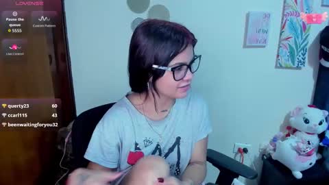 Snapshot of emma_boo_ chatting on 3, 11, 2025 emma_boo_ online show from 3, 11, 2025