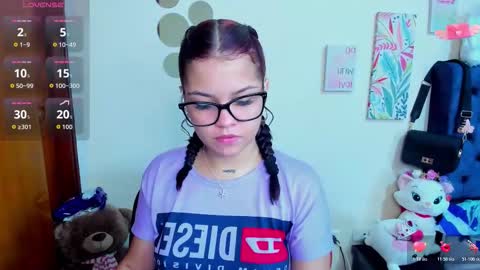 Snapshot of emma_boo_ chatting on 18, 11, 2025 emma_boo_ online show from 18, 11, 2025