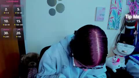 Snapshot of emma_boo_ chatting on 14, 12, 2025 emma_boo_ online show from 14, 12, 2025