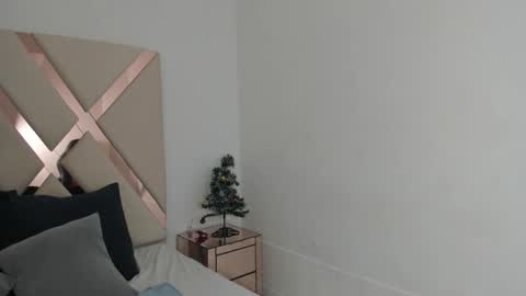 Emma Castillo online show from 15, 12, 2025