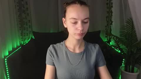 emma_chaser online show from 17, 12, 2025