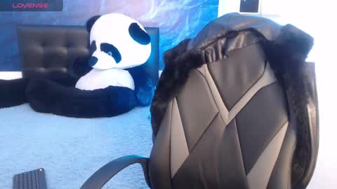 Emma  online show from 4, 2, 2025