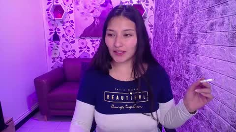 Snapshot of emma_garciaa_ chatting on 8, 3, 2025 emma online show from 8, 3, 2025