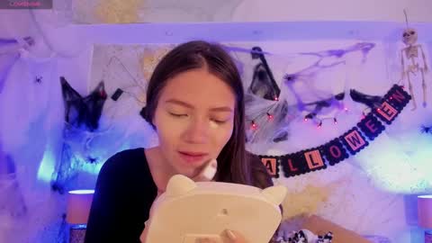 emma_jhoons online show from 6, 10, 2025