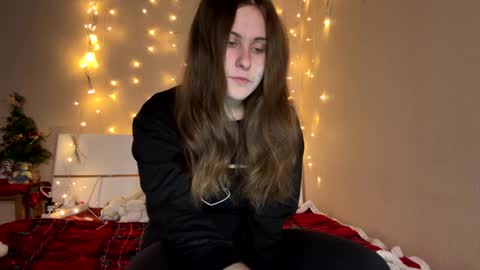 emma_just online show from 4, 1, 2025
