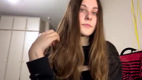 emma_just online show from 6, 1, 2025