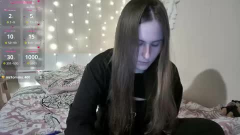 emma_just online show from 12, 9, 2025