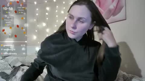 emma_just online show from 27, 11, 2025