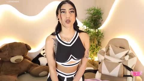 Emma online show from 4, 11, 2025