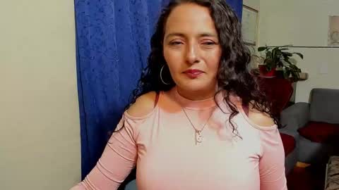 Snapshot of emma_luxy chatting on 28, 9, 2025 emma luxy online show from 28, 9, 2025