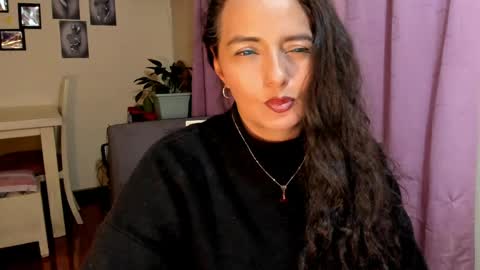 Snapshot of emma_luxy chatting on 2, 4, 2026 emma luxy online show from 2, 4, 2026