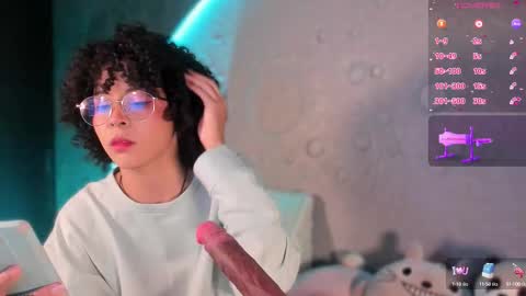     online show from 13, 10, 2025