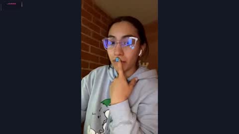 Snapshot of emma_rouse69 chatting on 18, 11, 2025 Emma Rouse Independent Model online show from 18, 11, 2025