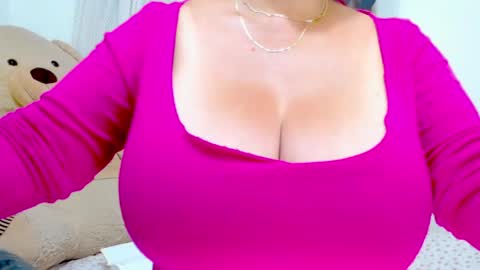 emma_saenzz online show from 22, 12, 2025