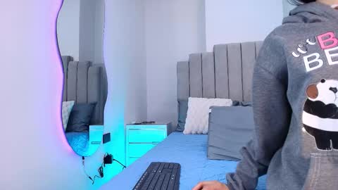 Snapshot of emma_trix chatting on 20, 11, 2025 Emma online show from 20, 11, 2025