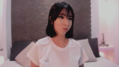 Snapshot of emma_woods__ chatting on 19, 10, 2025 emma_woods__ online show from 19, 10, 2025