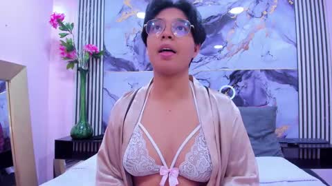 Emma  online show from 21, 9, 2025