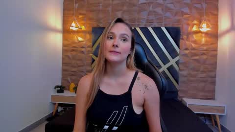 Snapshot of emmaa_white_ chatting on 10, 11, 2025 EMMA online show from 10, 11, 2025