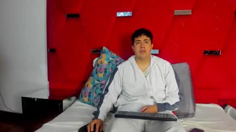 EmmaAndDemon online show from 21, 12, 2025