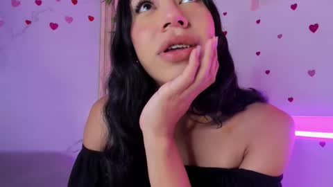 emmaclark_1 online show from 10, 9, 2025