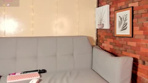 Emma online show from 16, 12, 2024