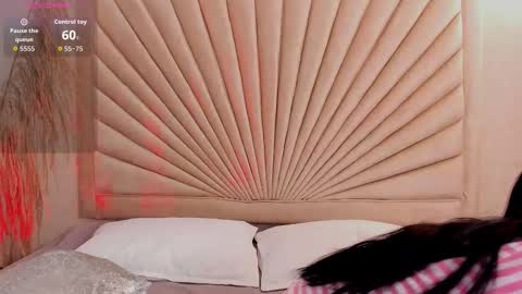 Snapshot of emmaduff_ chatting on 26, 11, 2025 online show from 26, 11, 2025