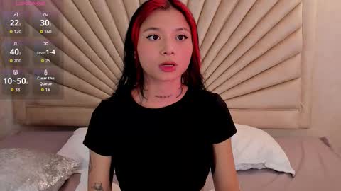 Snapshot of emmaduff_ chatting on 28, 11, 2025 online show from 28, 11, 2025