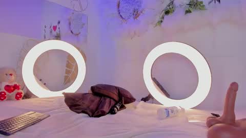 Emma Duque online show from 30, 11, 2025