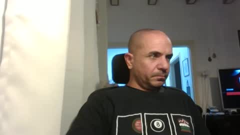 Snapshot of emmagold123 chatting on 14, 12, 2025 Ariel online show from 14, 12, 2025