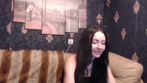 Snapshot of emmagoldx chatting on 8, 1, 2025 EmmaGoldX online show from 8, 1, 2025