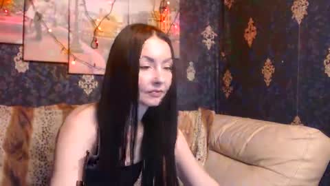 Snapshot of emmagoldx chatting on 2, 2, 2025 EmmaGoldX online show from 2, 2, 2025