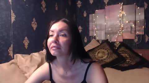 Snapshot of emmagoldx chatting on 28, 10, 2025 EmmaGoldX online show from 28, 10, 2025