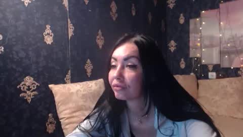 Snapshot of emmagoldx chatting on 8, 11, 2025 EmmaGoldX online show from 8, 11, 2025