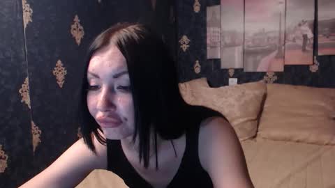 Snapshot of emmagoldx chatting on 4, 12, 2025 EmmaGoldX online show from 4, 12, 2025