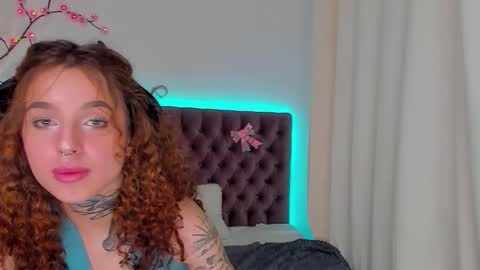 Snapshot of emmahilltons chatting on 26, 11, 2025 Emma online show from 26, 11, 2025