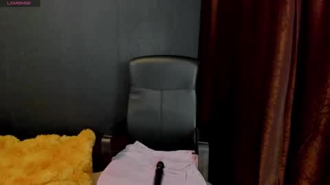 Snapshot of emmamaturre chatting on 9, 3, 2025 Emma online show from 9, 3, 2025