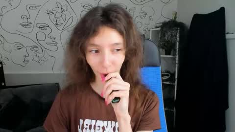 Snapshot of emmanuellbrown chatting on 19, 10, 2025 emmanuellbrown online show from 19, 10, 2025