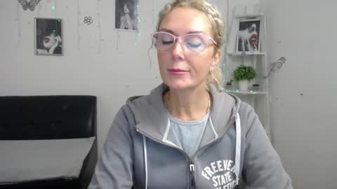 Emma online show from 12, 10, 2025