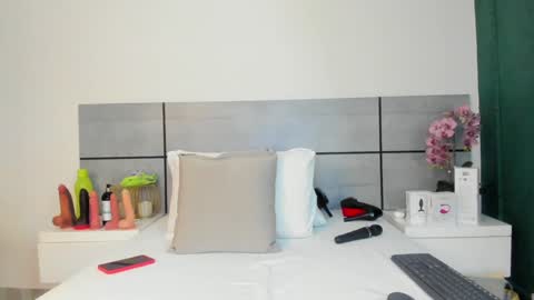  Emma  online show from 31, 12, 2024