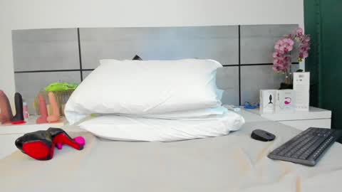  Emma  online show from 31, 12, 2024