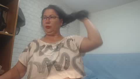 emmasquirt69 online show from 4, 11, 2025